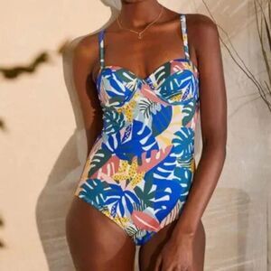 Boden Cassis cup Size Leaf Pattern One Piece Swimsuit 34A